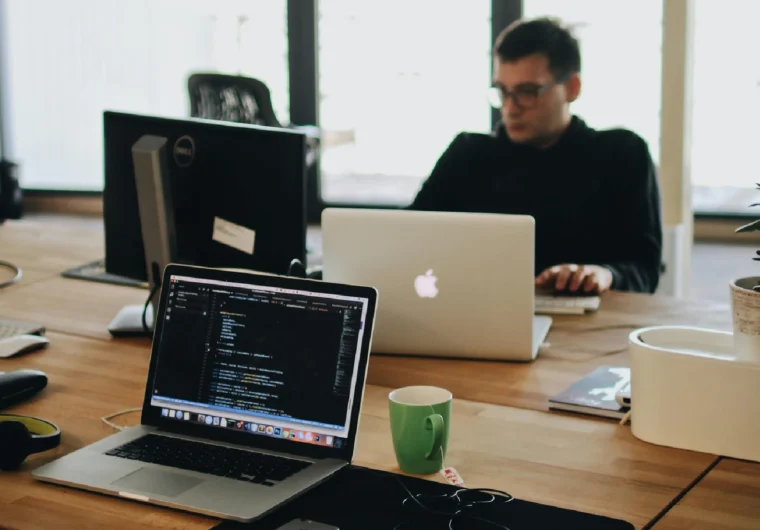 How much does it cost to hire an app developer? The detailed guide from StafingPartner